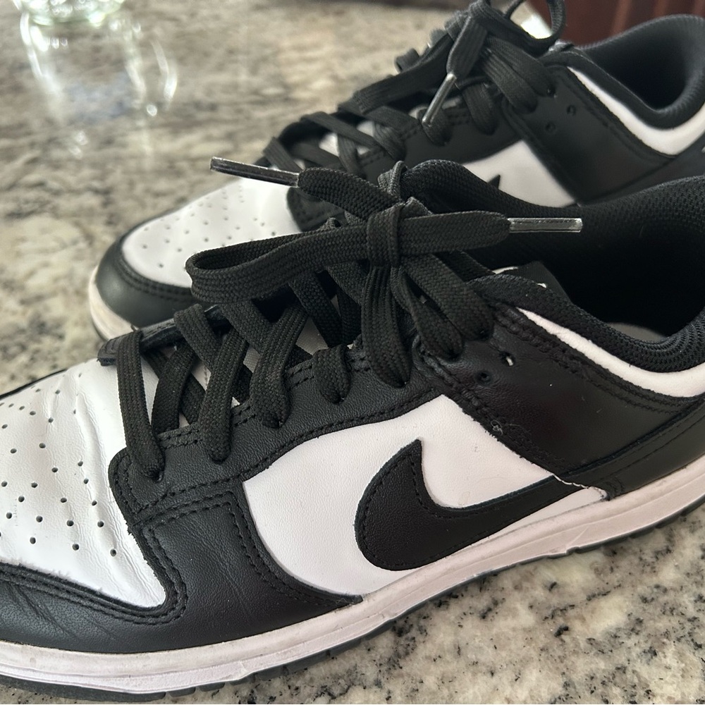 Nike Black and White Women's Sneakers